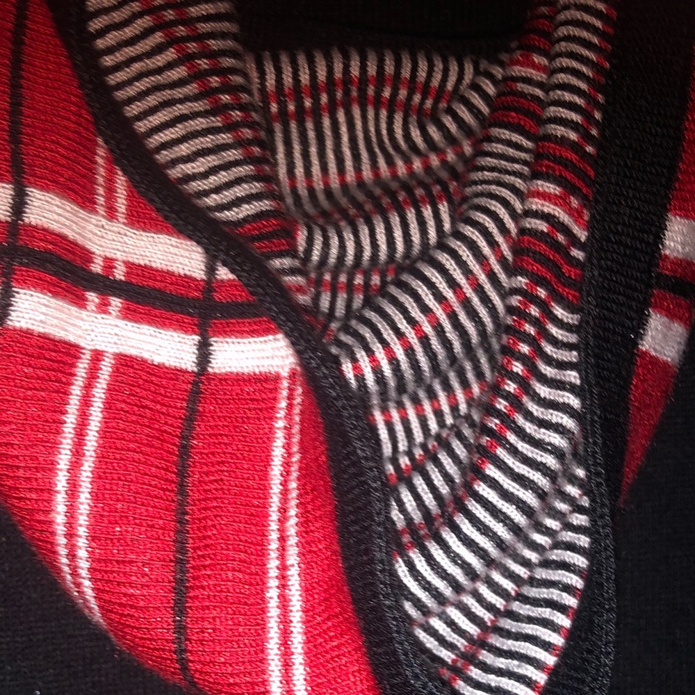 Sweater - Picture 3 of 3